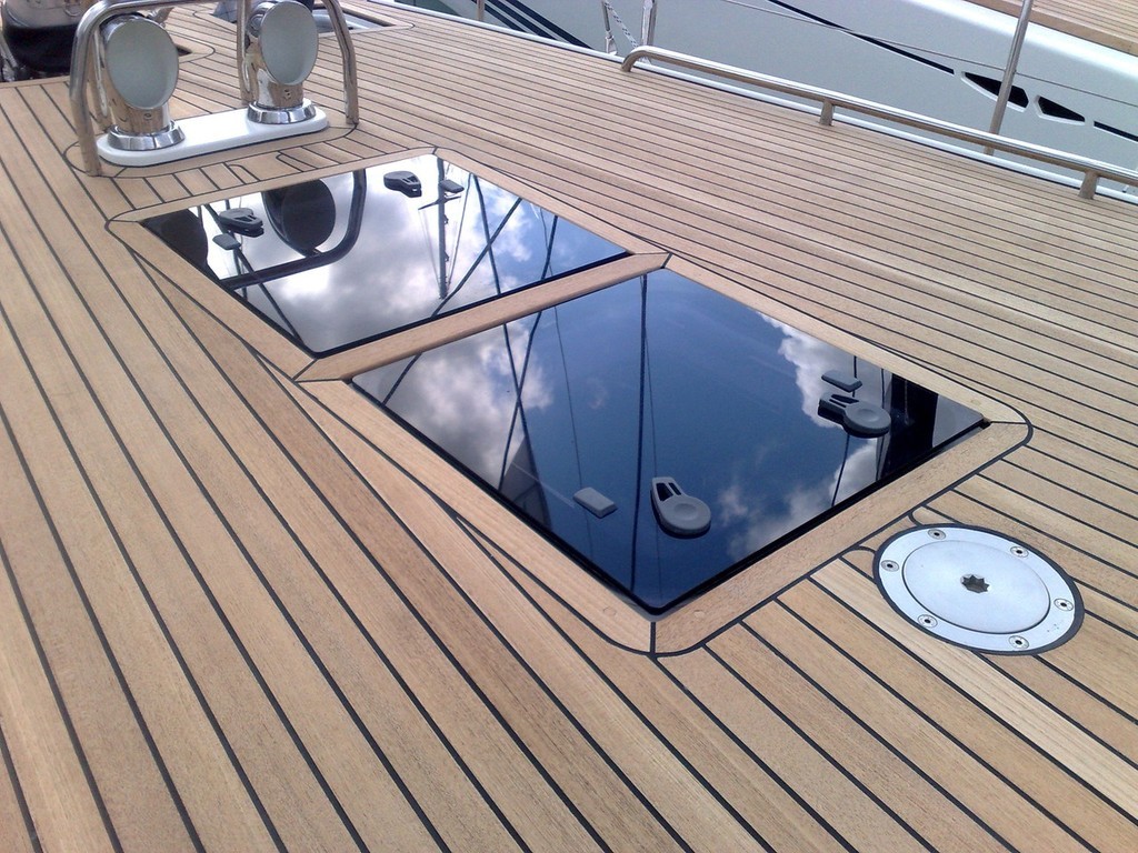 Hatch Kapakları: Teknenizin Güvenliği ve Fonksiyonelliği İçin Bilmeniz Gereken Her Şey